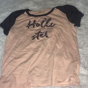 Hollister tee
